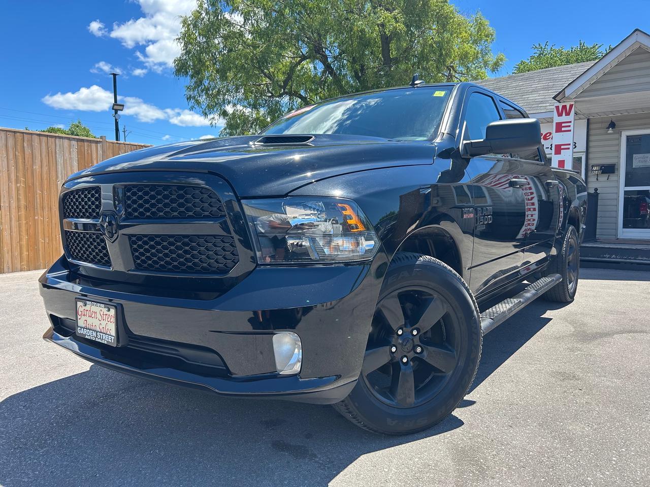 2021 RAM 1500 Classic EXPRESS Photo