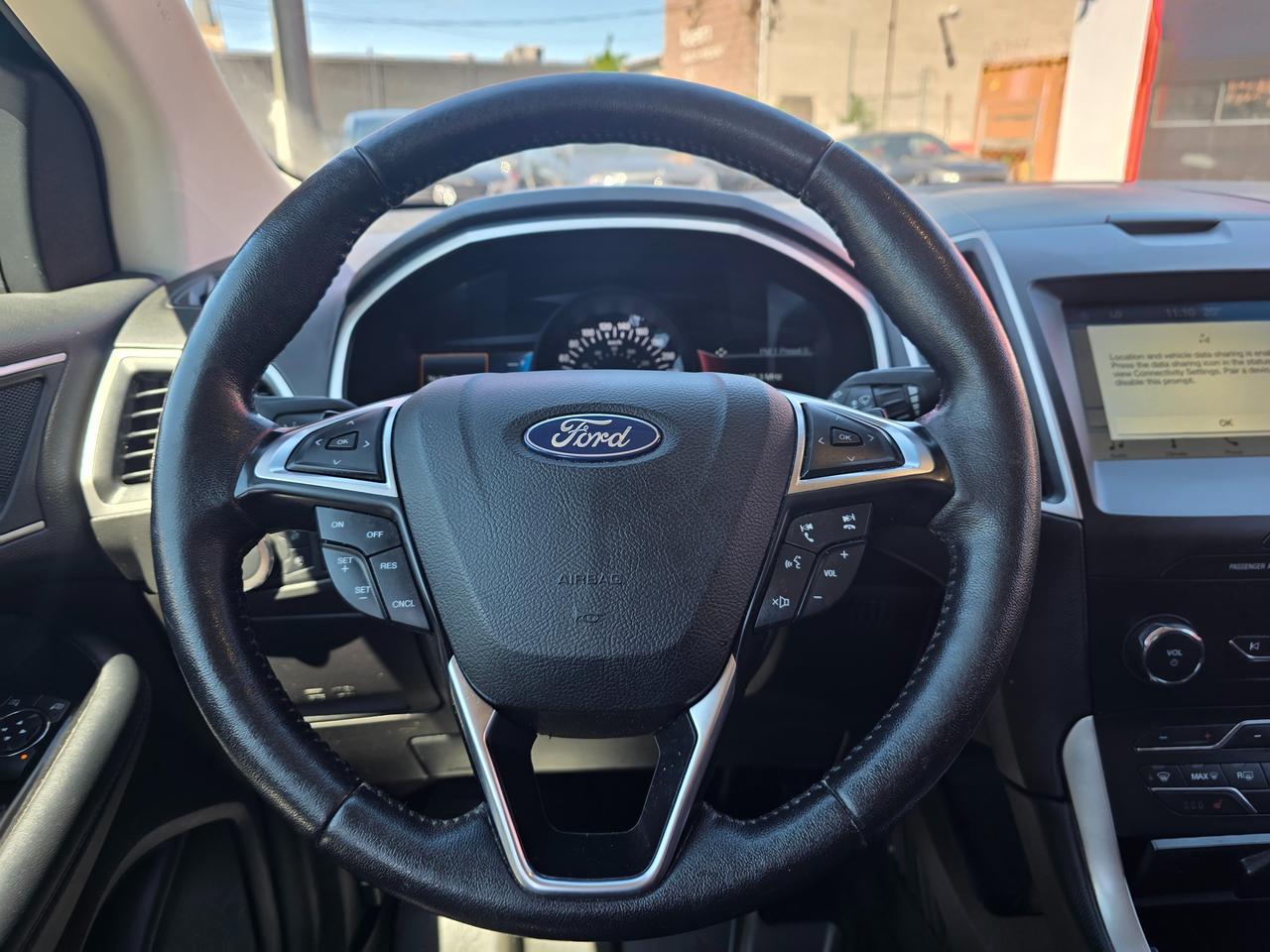 2019 Ford Edge SEL AWD Photo