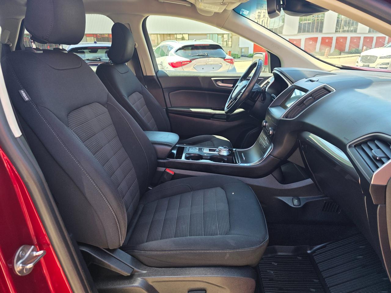 2019 Ford Edge SEL AWD Photo
