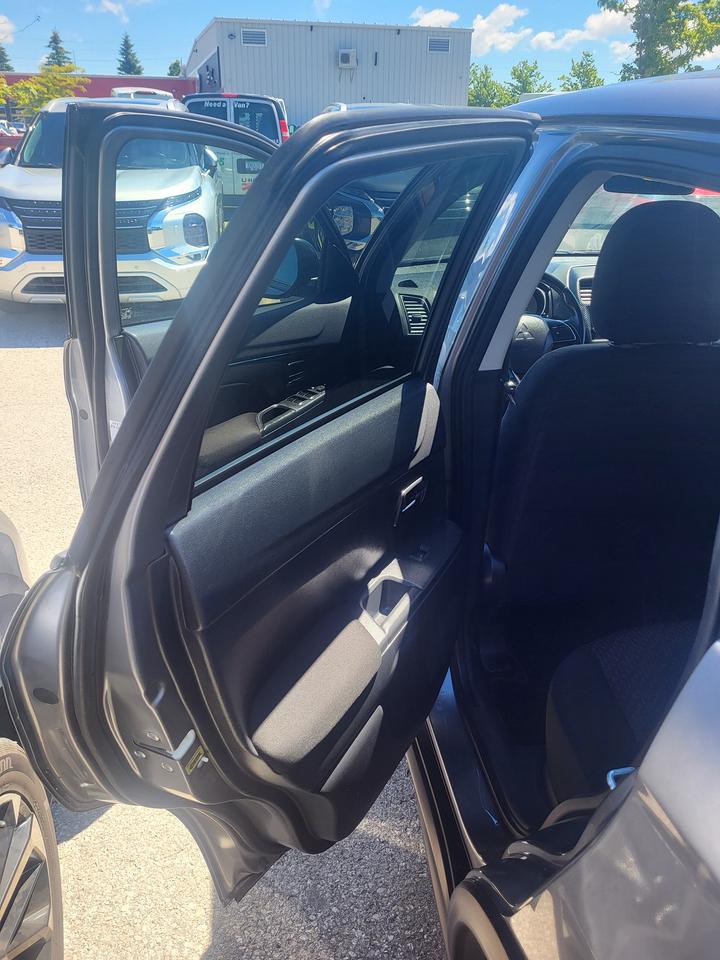 2018 Mitsubishi RVR SE Photo