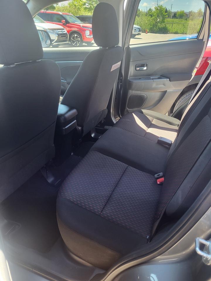 2018 Mitsubishi RVR SE Photo