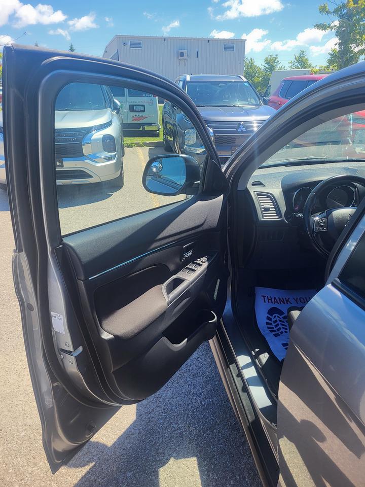 2018 Mitsubishi RVR SE Photo