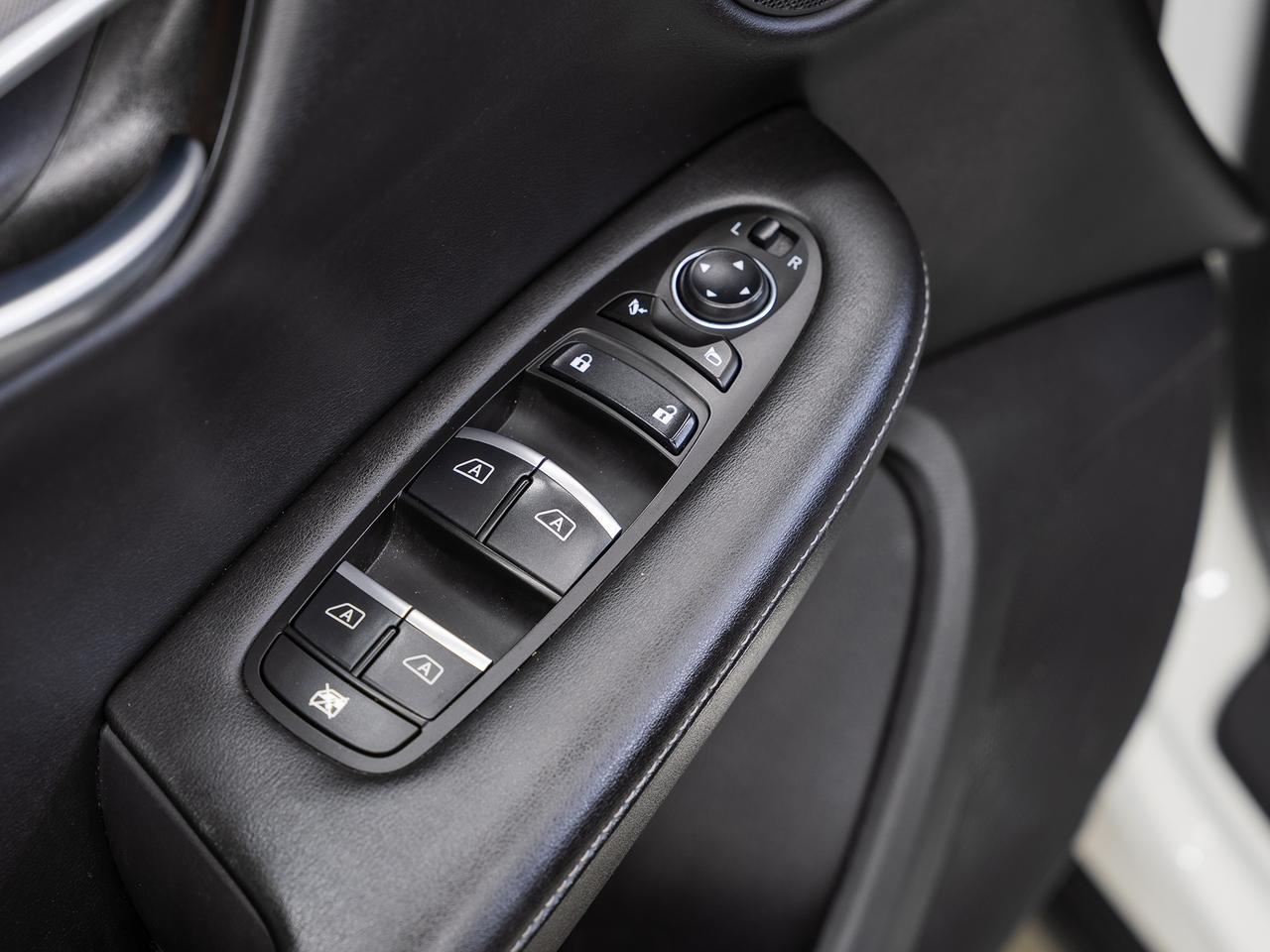 2022 Infiniti QX50 LUXE I-LINE AWD | Pano roof | Leather | CarPlay