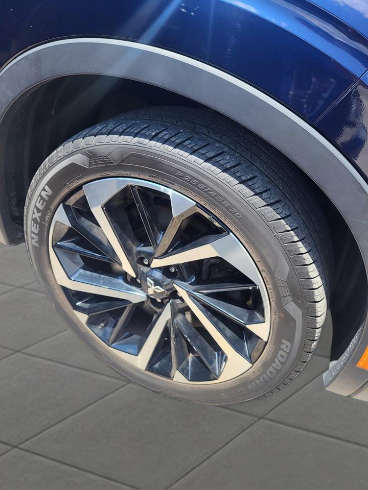 2022 Mitsubishi Outlander LE Photo