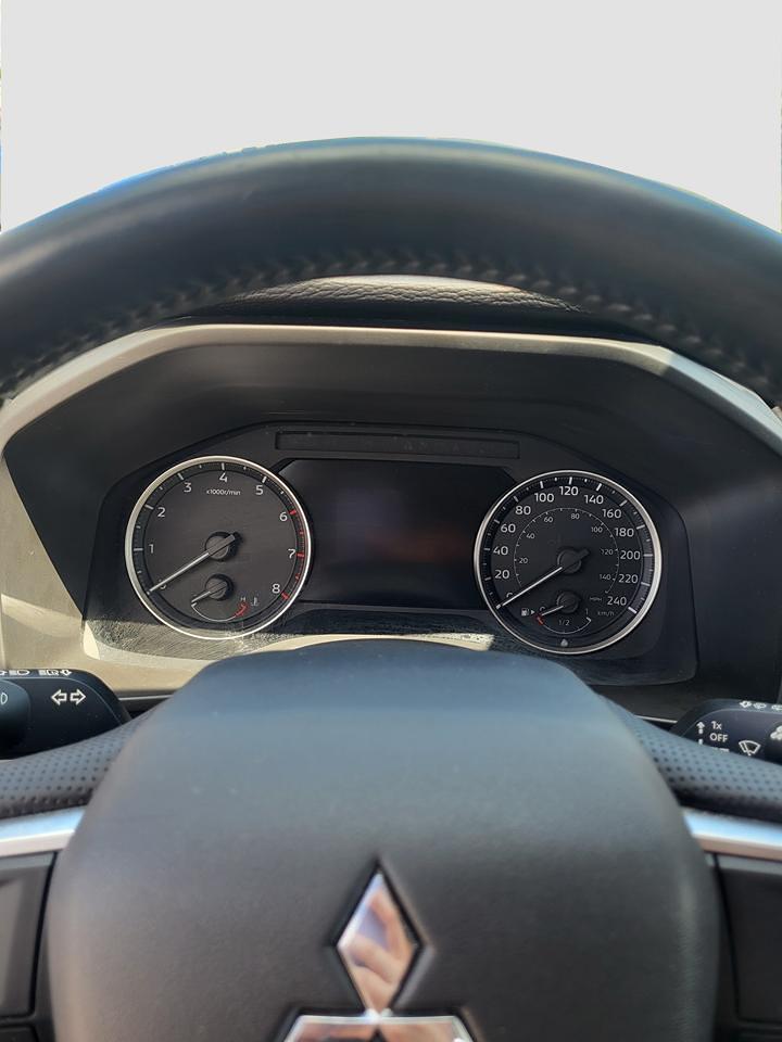 2022 Mitsubishi Outlander LE Photo