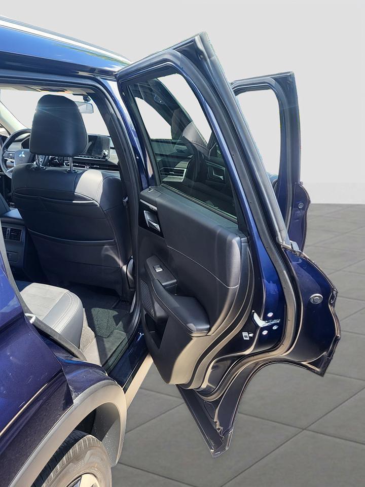 2022 Mitsubishi Outlander LE Photo