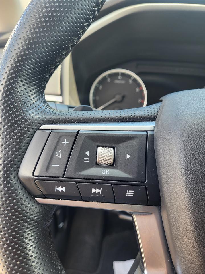 2022 Mitsubishi Outlander LE Photo