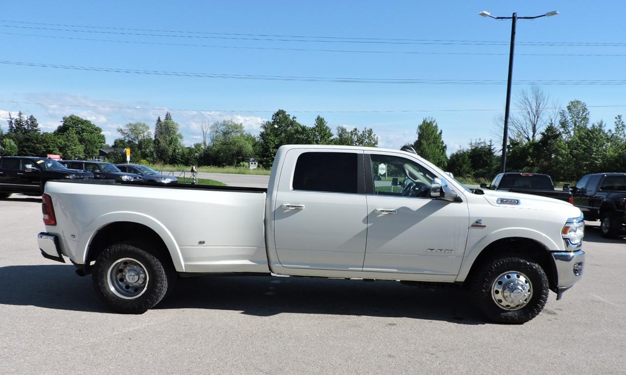 2022 RAM 3500 Laramie 6.7 Diesel 4X4 Leather Well Oiled 115000KM Photo3