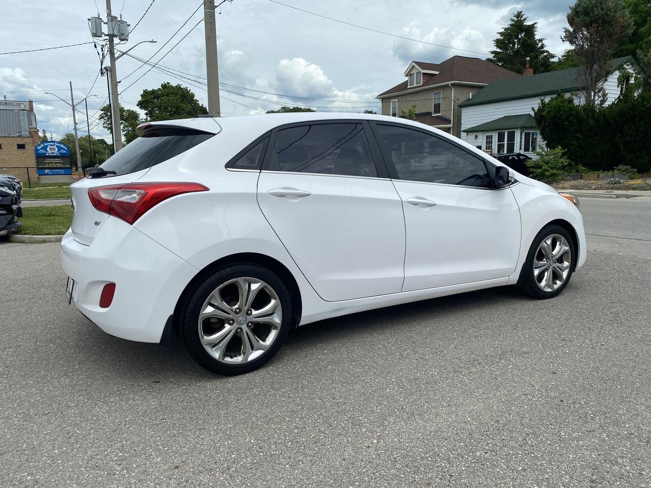 2014 Hyundai Elantra GT A/T Photo2