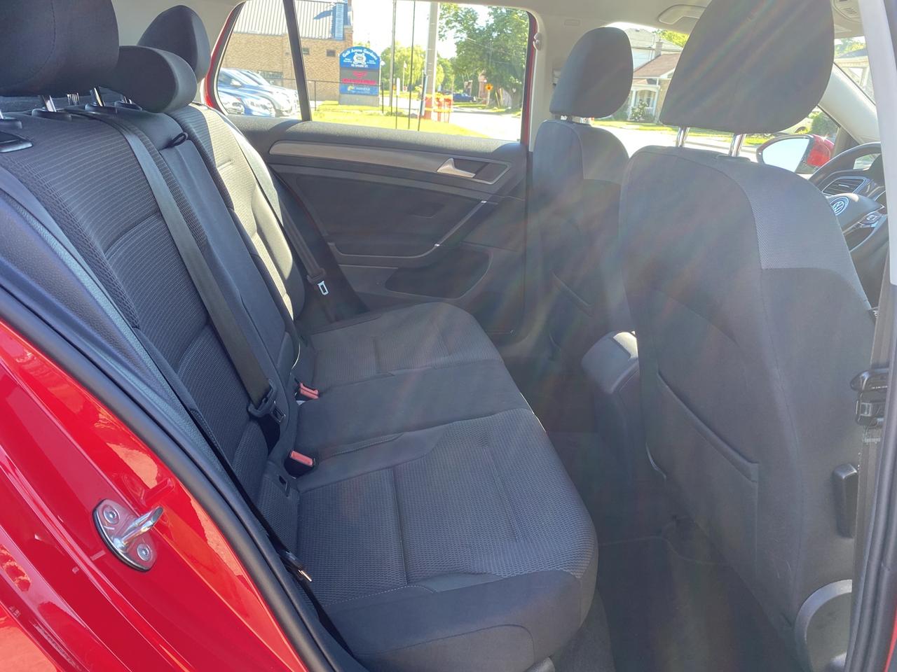 2021 Volkswagen Golf TSI 8A Photo