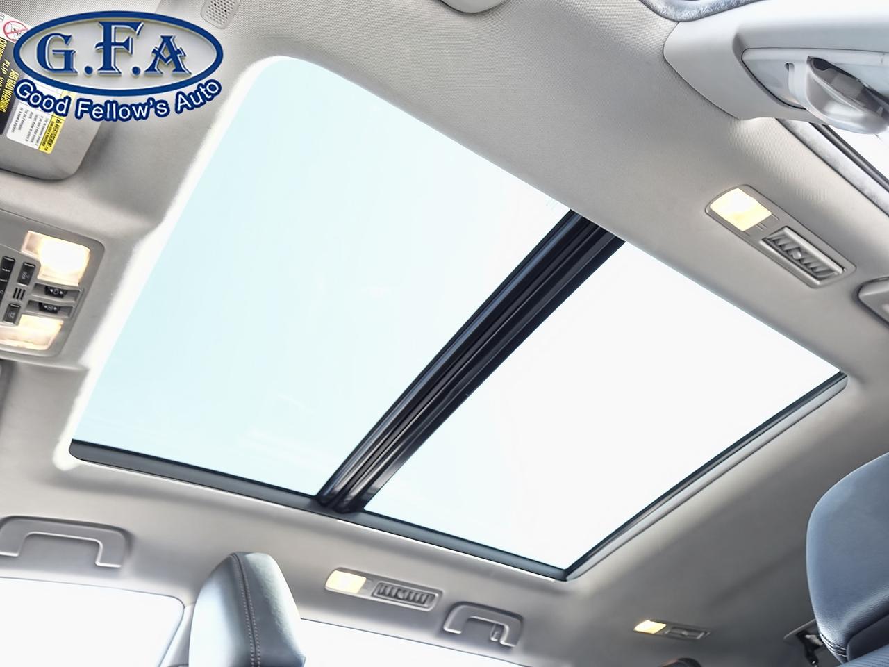 2019 Toyota Highlander LIMITED MODEL, AWD, 7 PASSENGER, PANORAMIC ROOF, L Photo