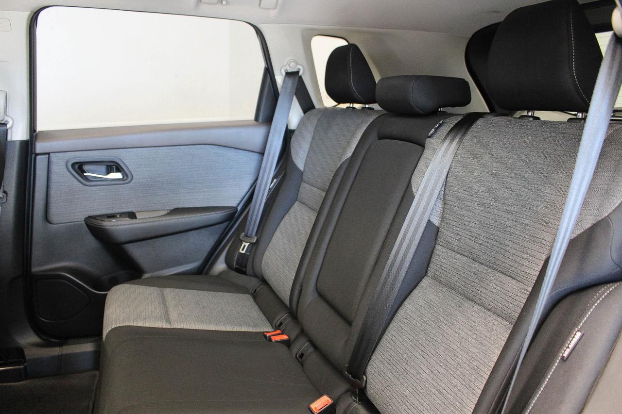2022 Nissan Rogue SV AWD - LOW KMS - HEATED FRONT SEATS/STEERING WHEEL Photo
