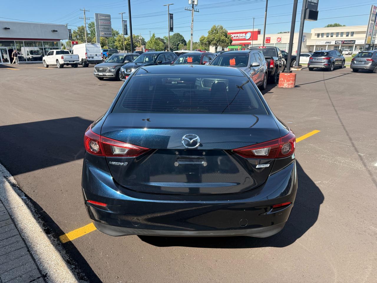 2018 Mazda MAZDA3 GS Photo3