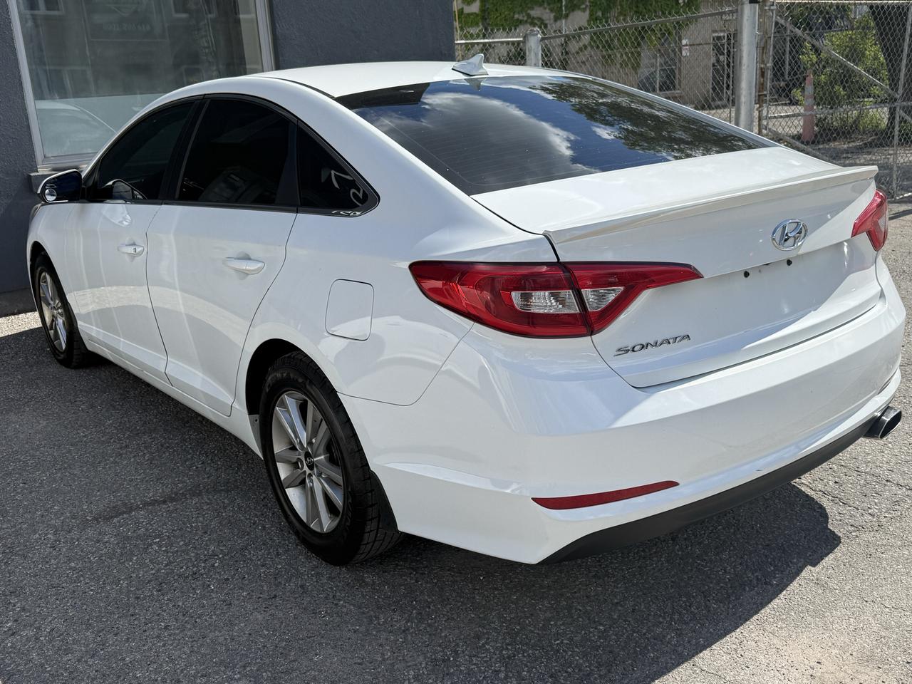 2016 Hyundai Sonata 2.4L GL Photo