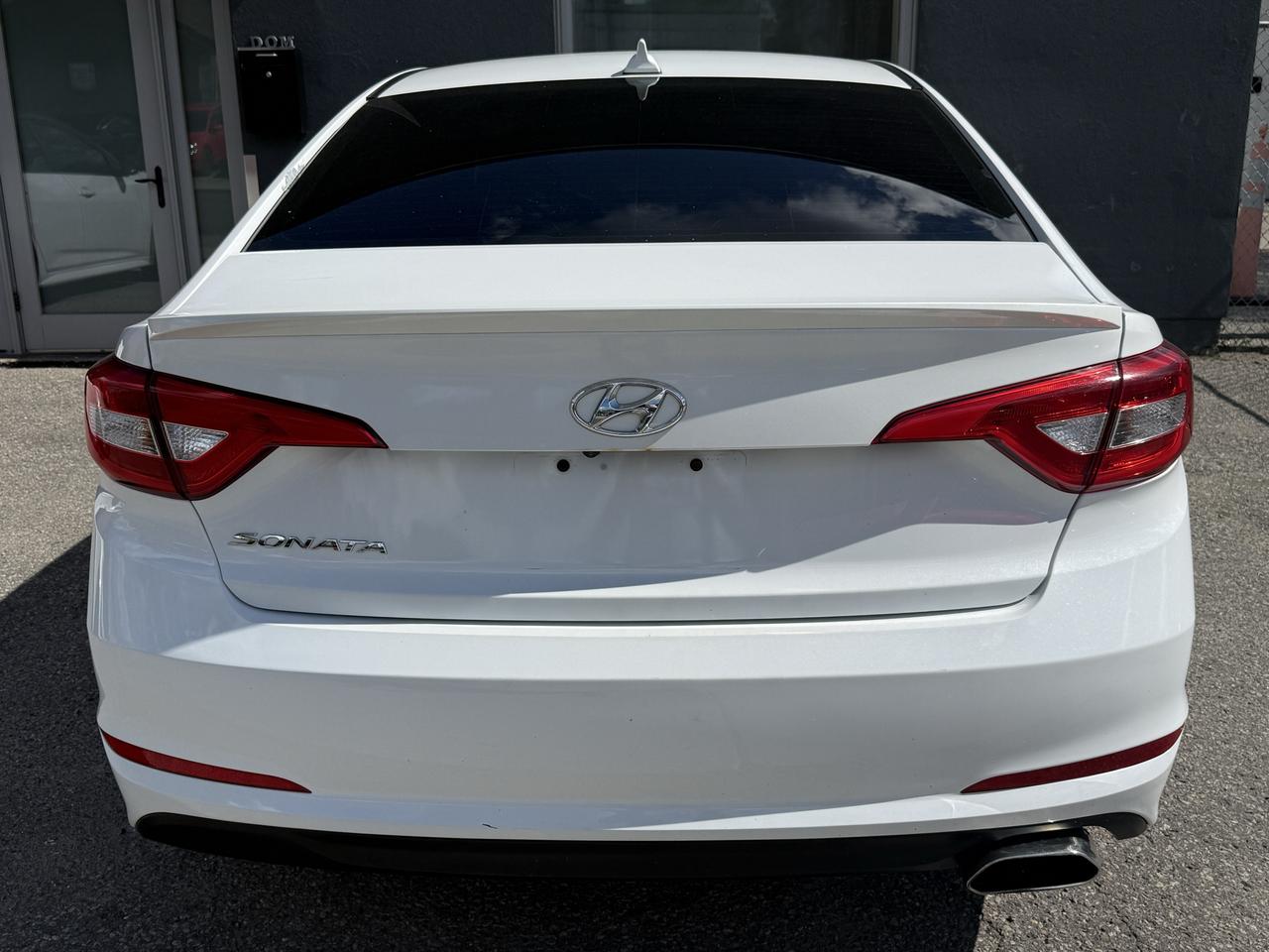 2016 Hyundai Sonata 2.4L GL Photo