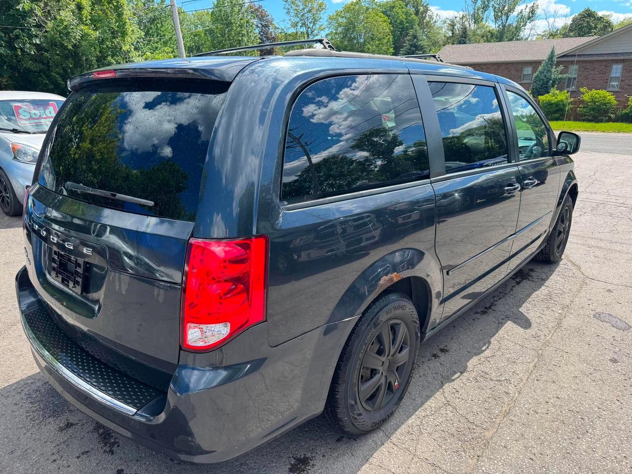 2013 Dodge Grand Caravan 4dr Wgn SXT Photo