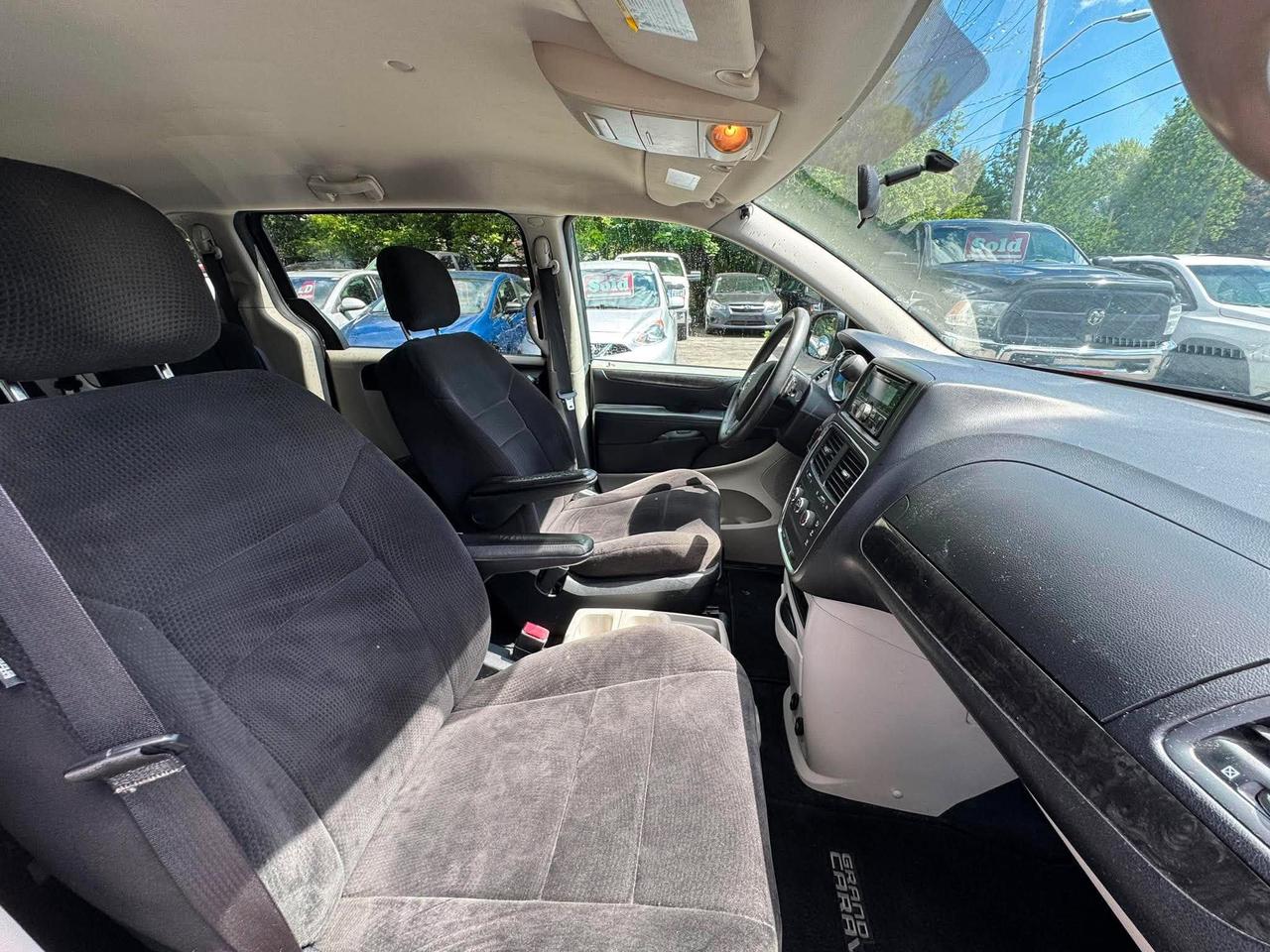 2013 Dodge Grand Caravan 4dr Wgn SXT Photo