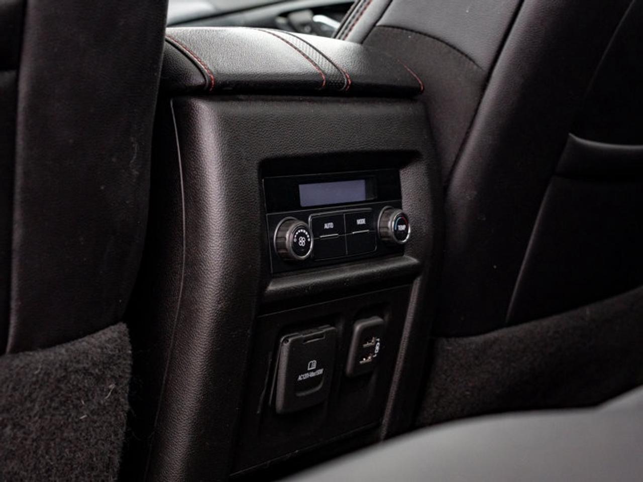 2022 Chevrolet Traverse RS Photo