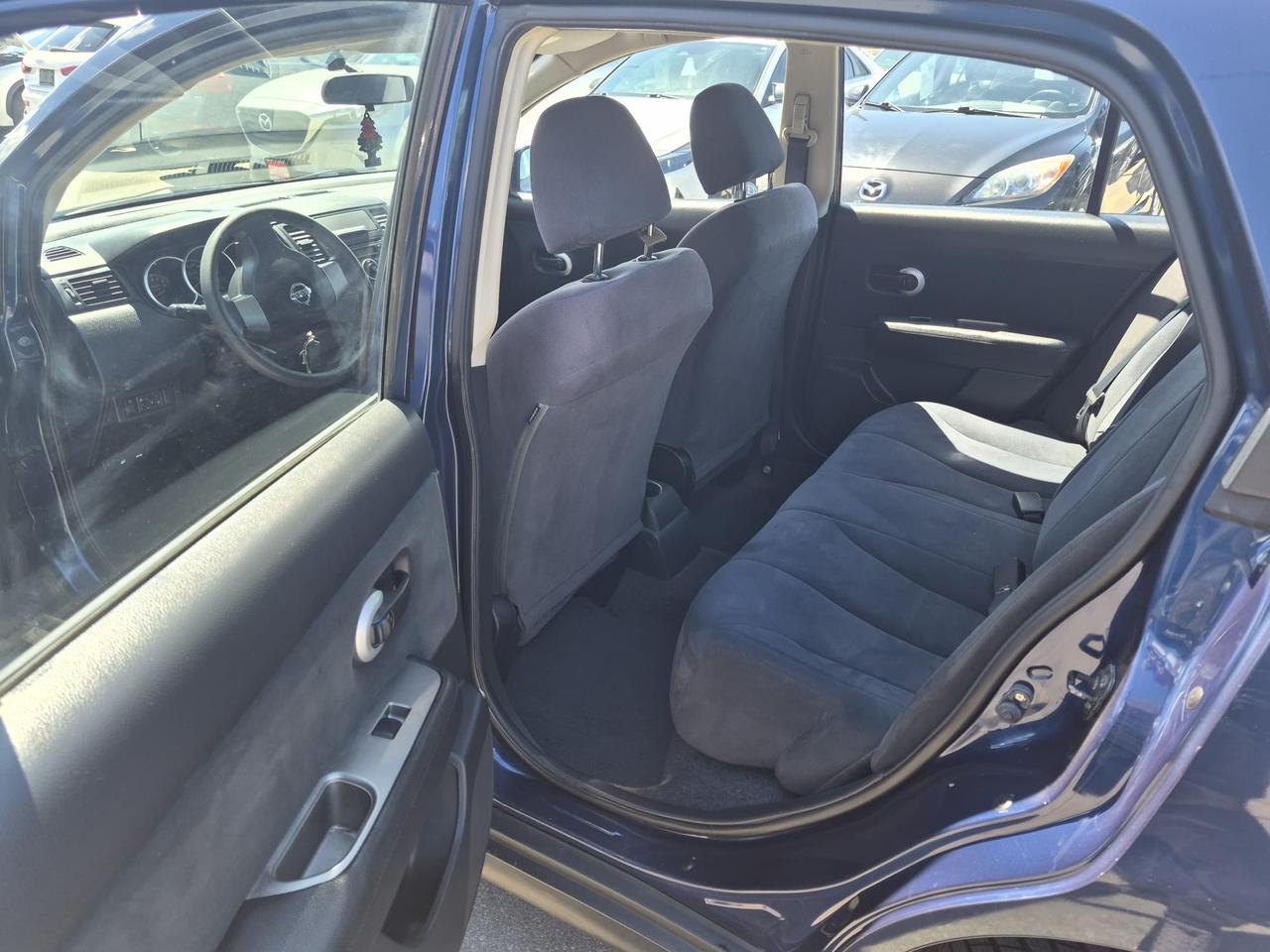 2011 Nissan Versa AUTOMATIC TRANY( NOT CVT)SAFETY CERTIFED A/C PW Photo
