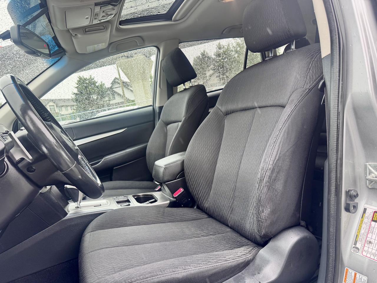 2010 Subaru Outback 2.5i Sport FINANCING AVAILABLE Photo9
