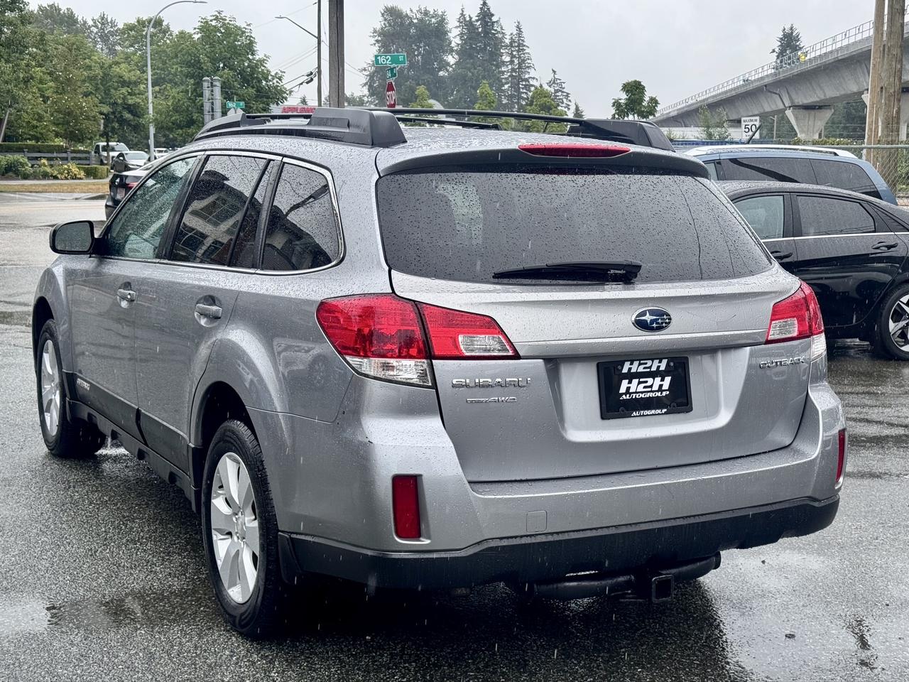 2010 Subaru Outback 2.5i Sport FINANCING AVAILABLE Photo7