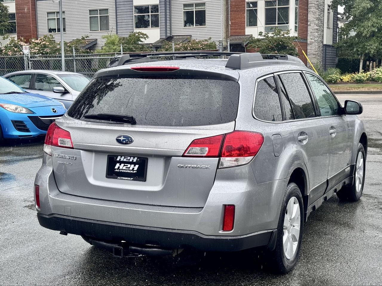 2010 Subaru Outback 2.5i Sport FINANCING AVAILABLE Photo5