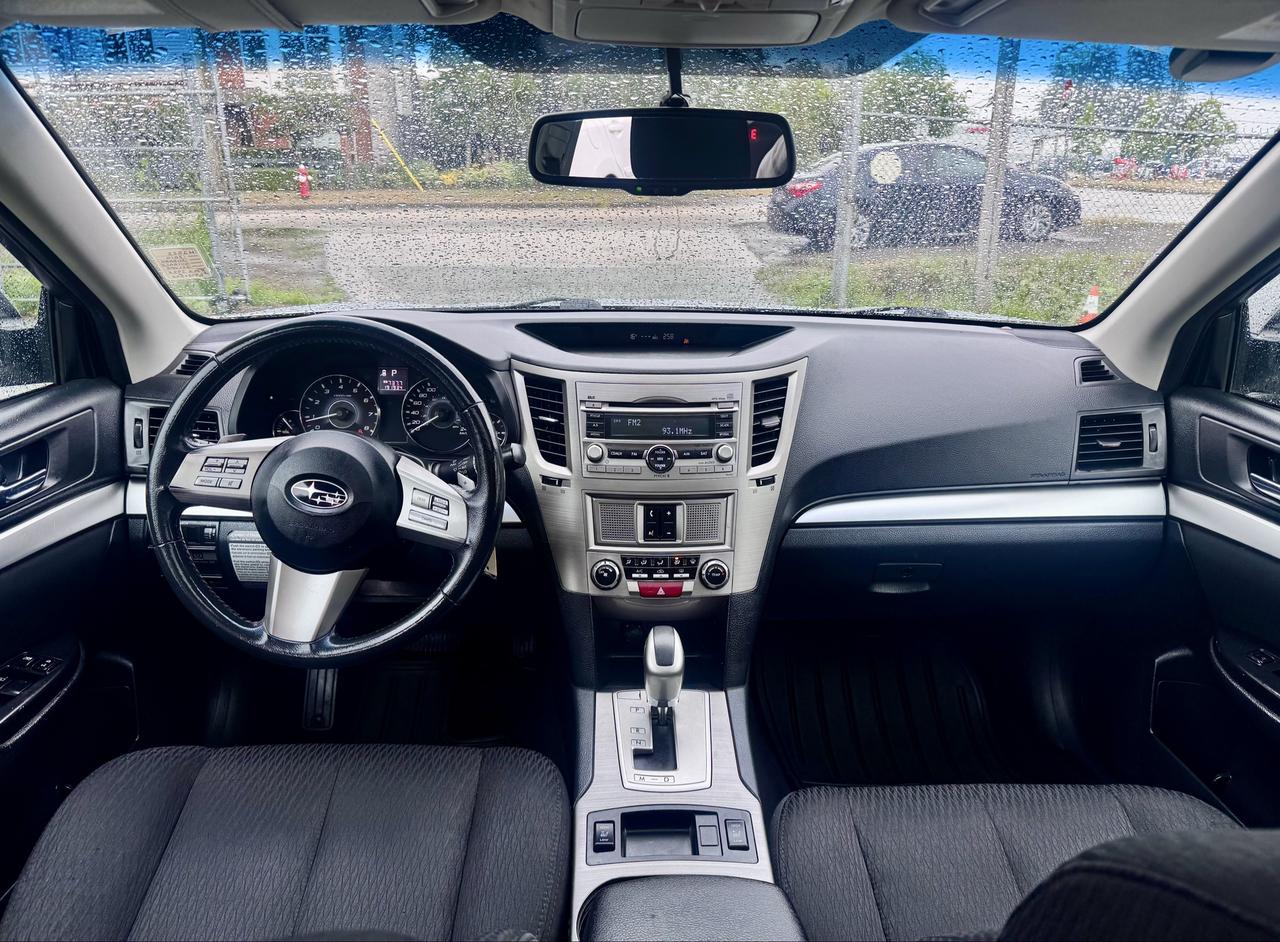 2010 Subaru Outback 2.5i Sport FINANCING AVAILABLE Photo10