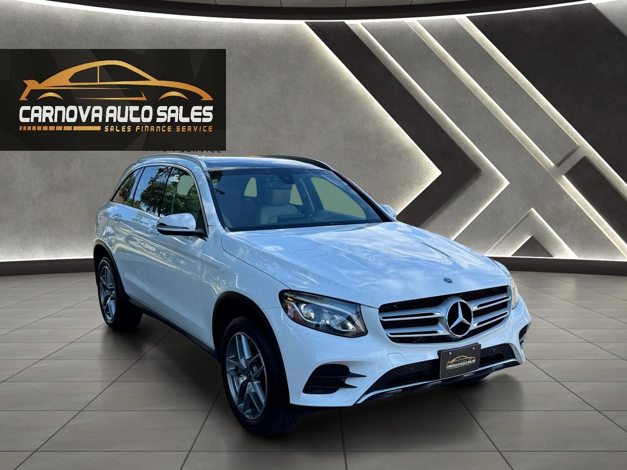2018 Mercedes-Benz GLC-Class GLC 300 4MATIC+CLEAN CARFAX+Pano Roof+Camera Photo