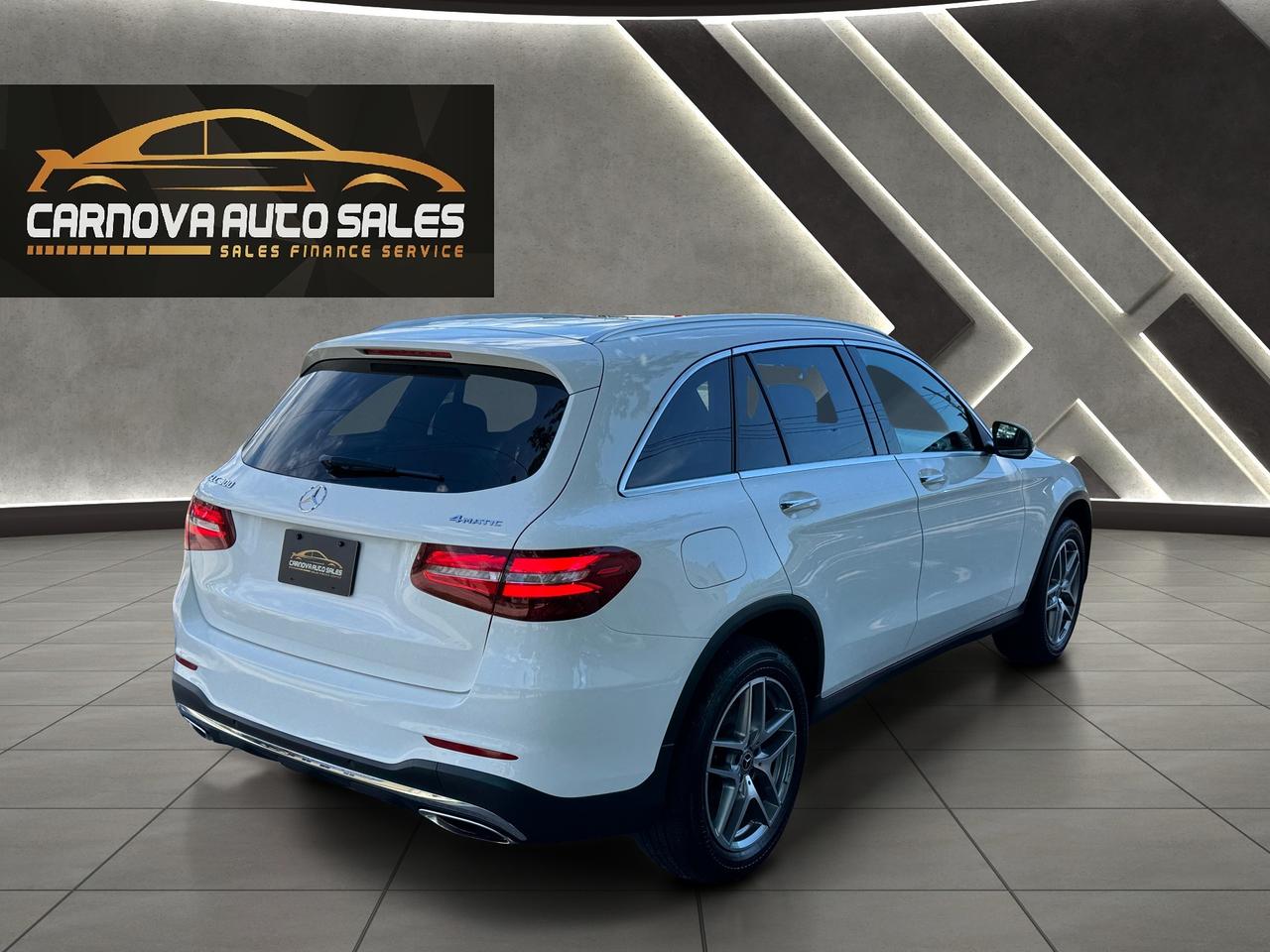 2018 Mercedes-Benz GLC-Class GLC 300 4MATIC+CLEAN CARFAX+Pano Roof+Camera Photo