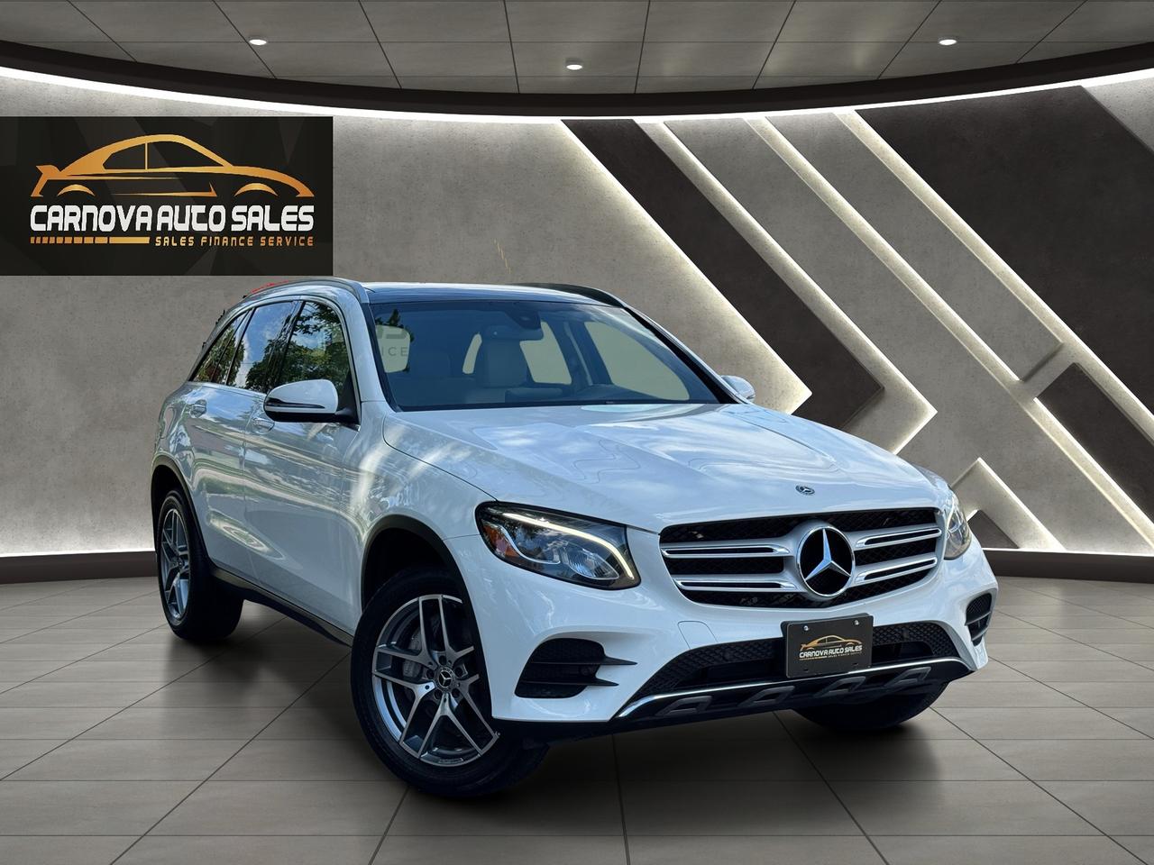 2018 Mercedes-Benz GLC-Class GLC 300 4MATIC+CLEAN CARFAX+Pano Roof+Camera Photo