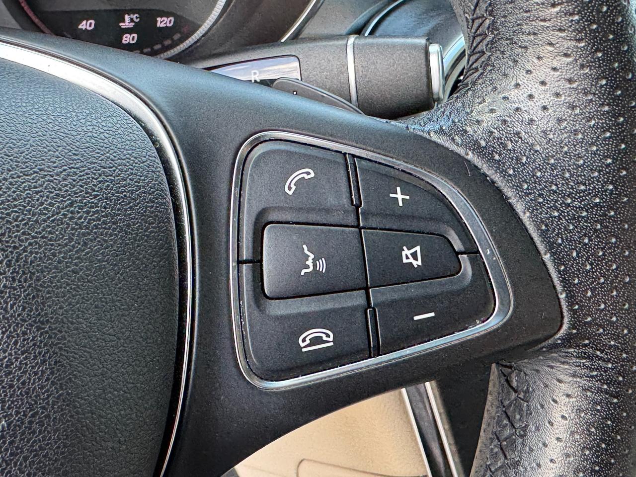 2018 Mercedes-Benz GLC-Class GLC 300 4MATIC+CLEAN CARFAX+Pano Roof+Camera Photo