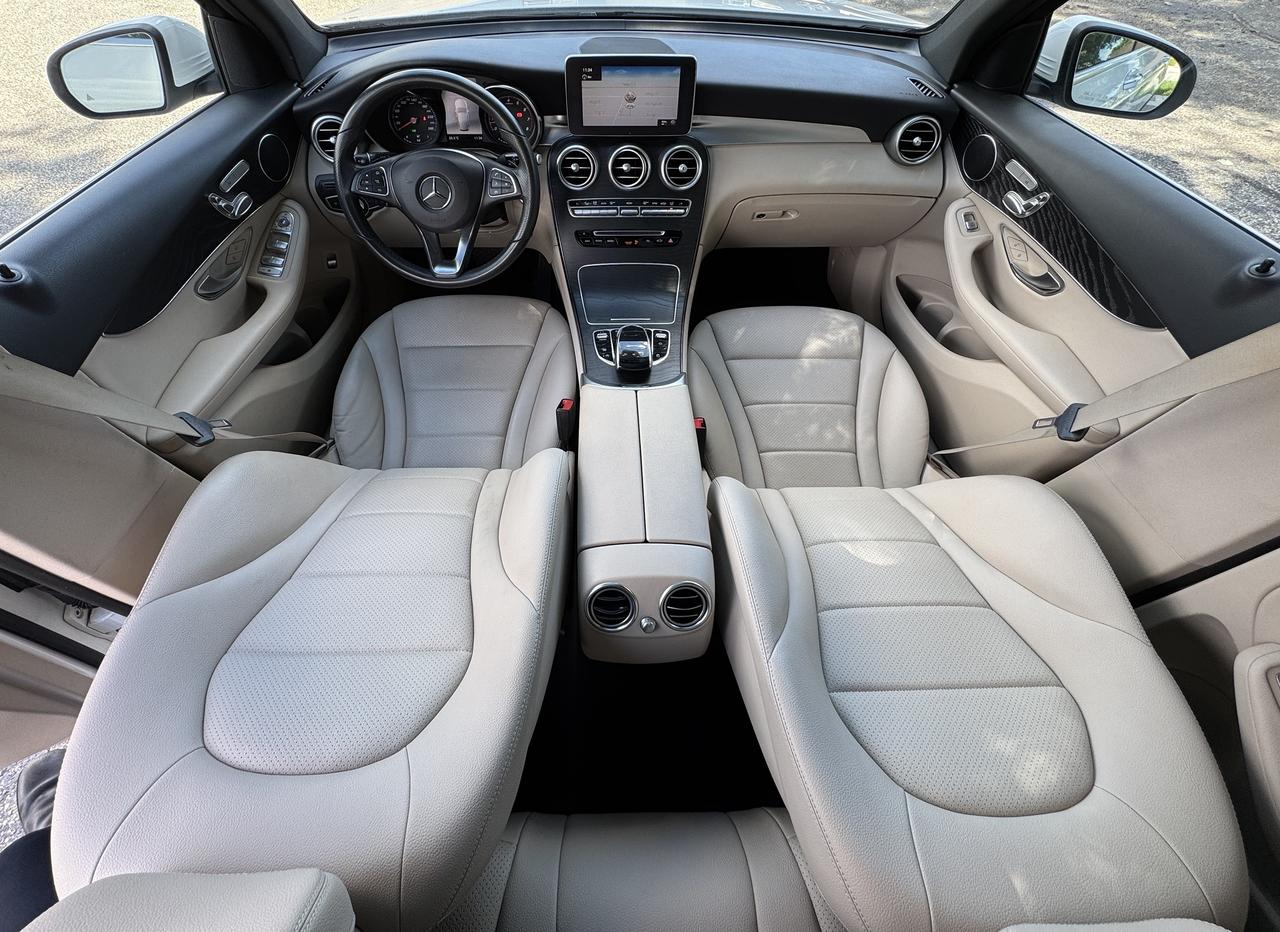 2018 Mercedes-Benz GLC-Class GLC 300 4MATIC+CLEAN CARFAX+Pano Roof+Camera Photo