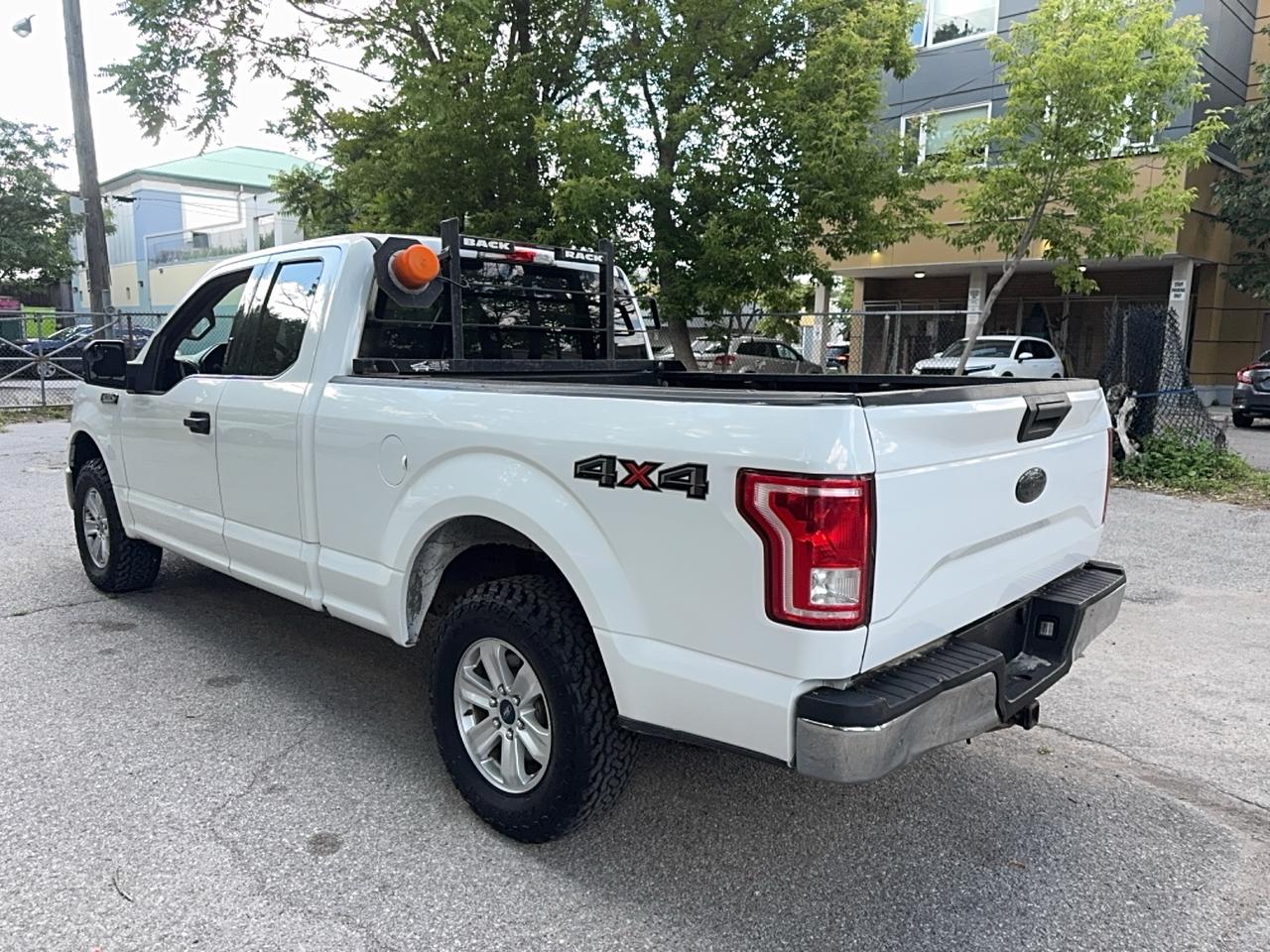 2016 Ford F-150 XLT Photo2
