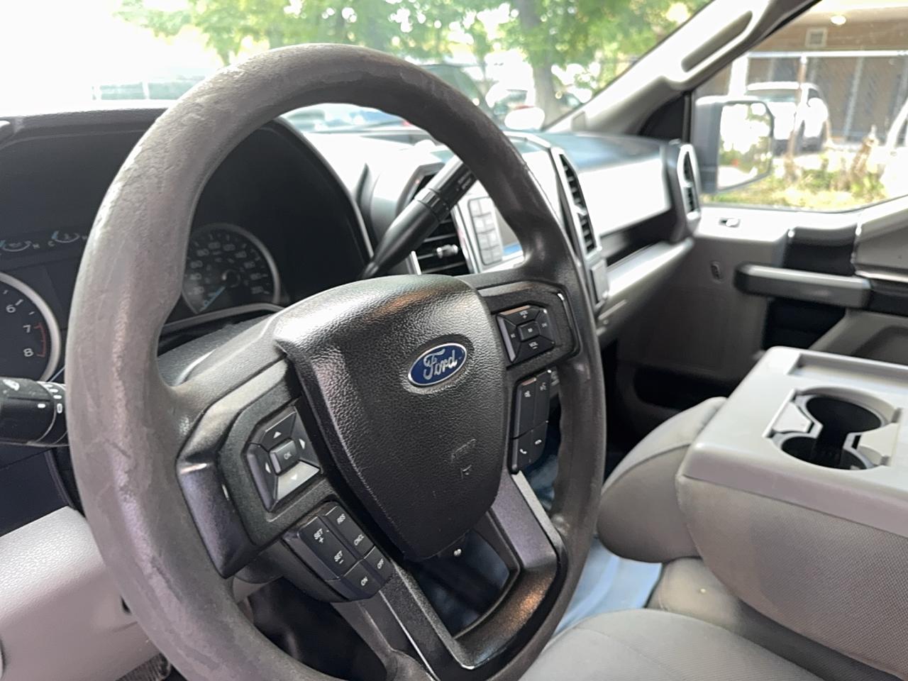 2016 Ford F-150 XLT Photo