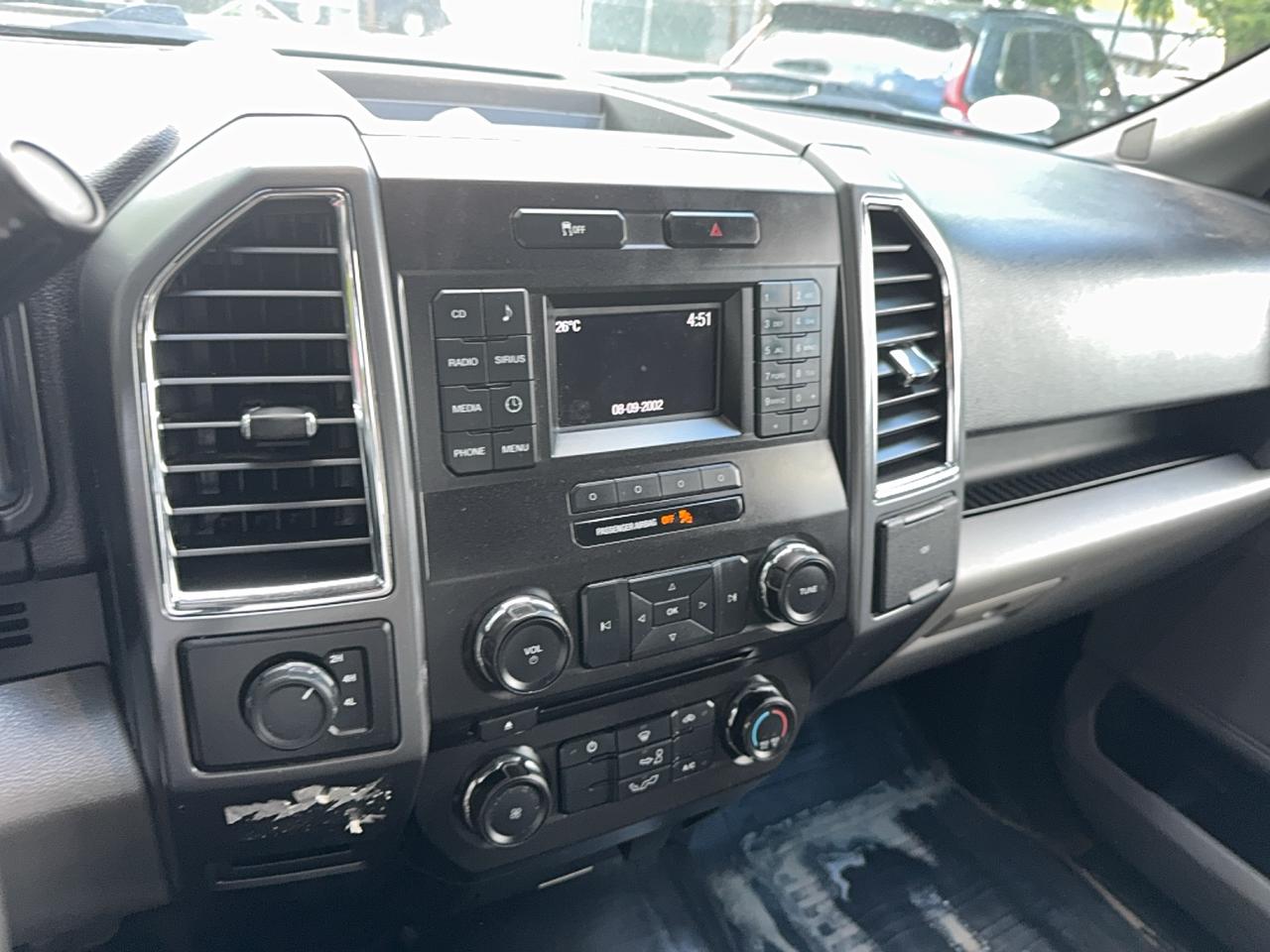 2016 Ford F-150 XLT Photo