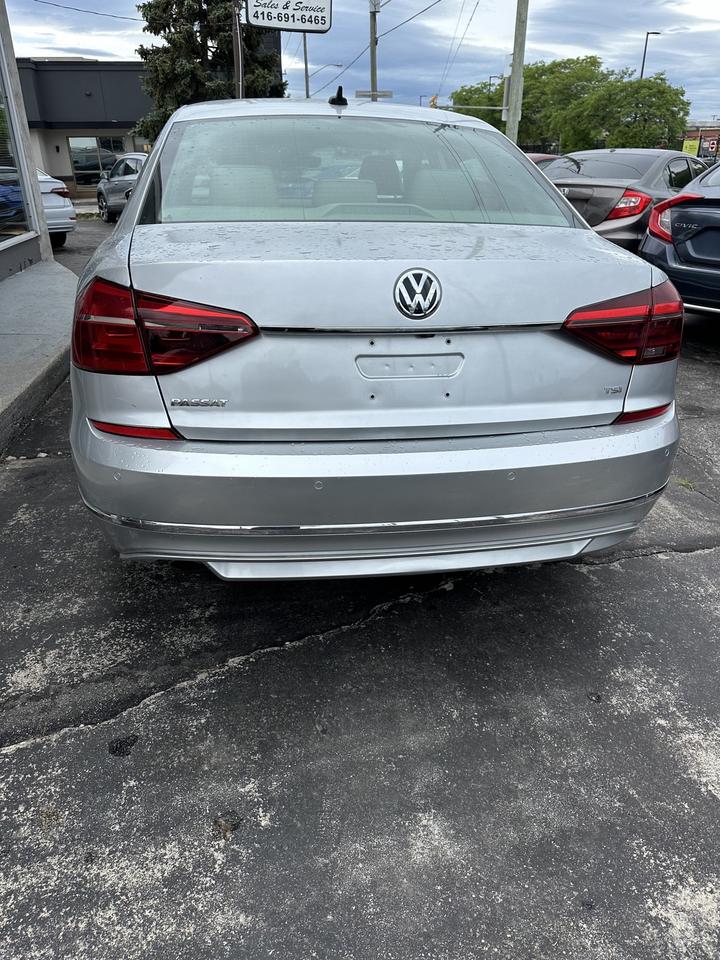 2017 Volkswagen Passat SE Photo
