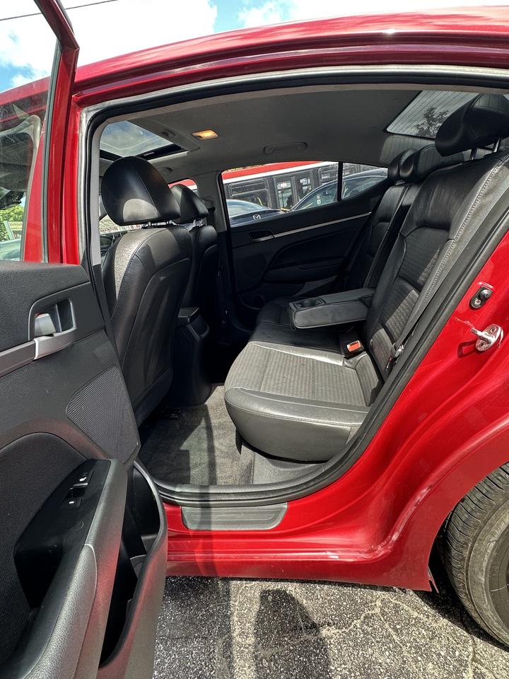 2018 Hyundai Elantra Limited Photo