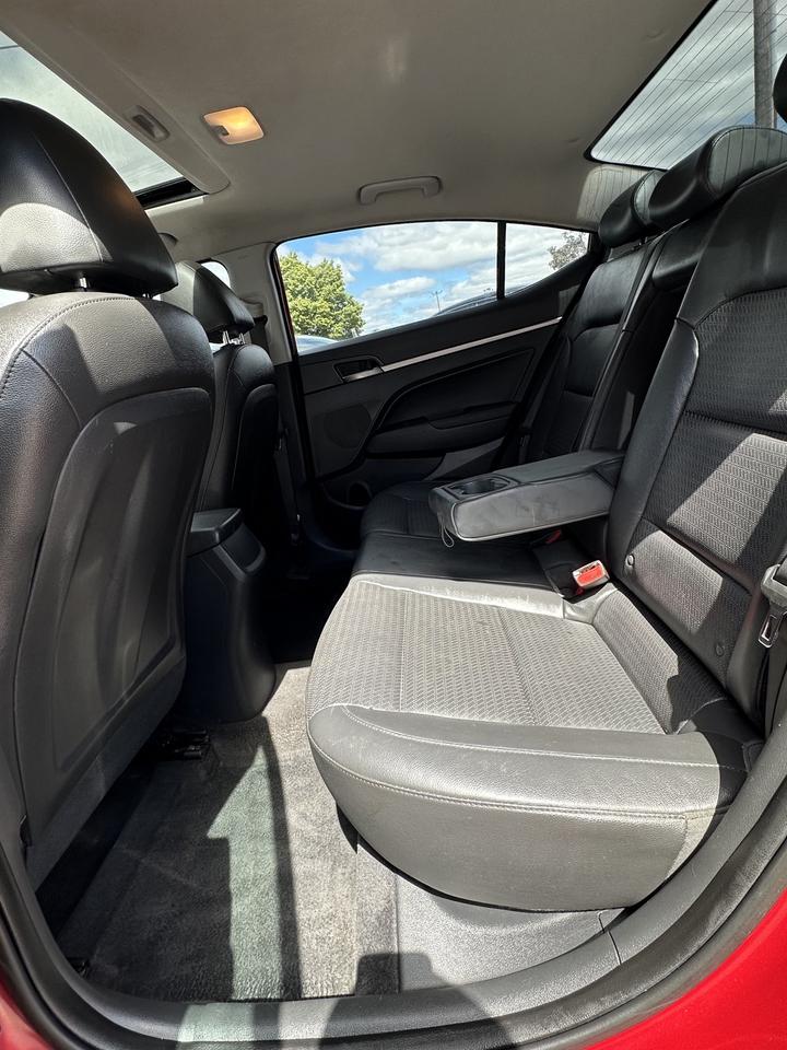2018 Hyundai Elantra Limited Photo