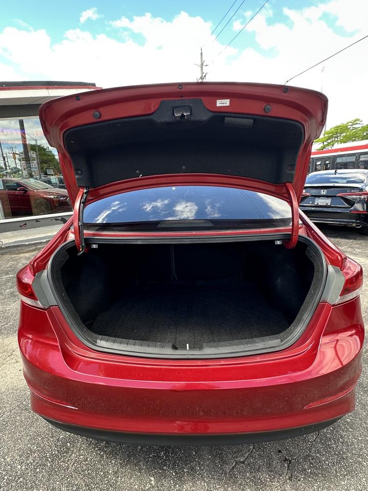 2018 Hyundai Elantra Limited Photo