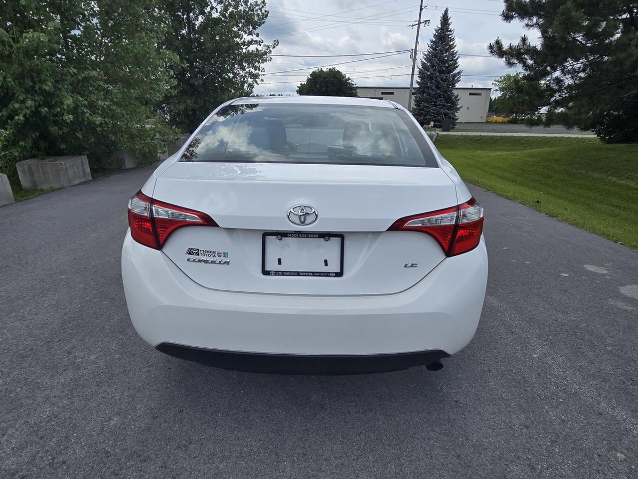 2015 Toyota Corolla LE Photo