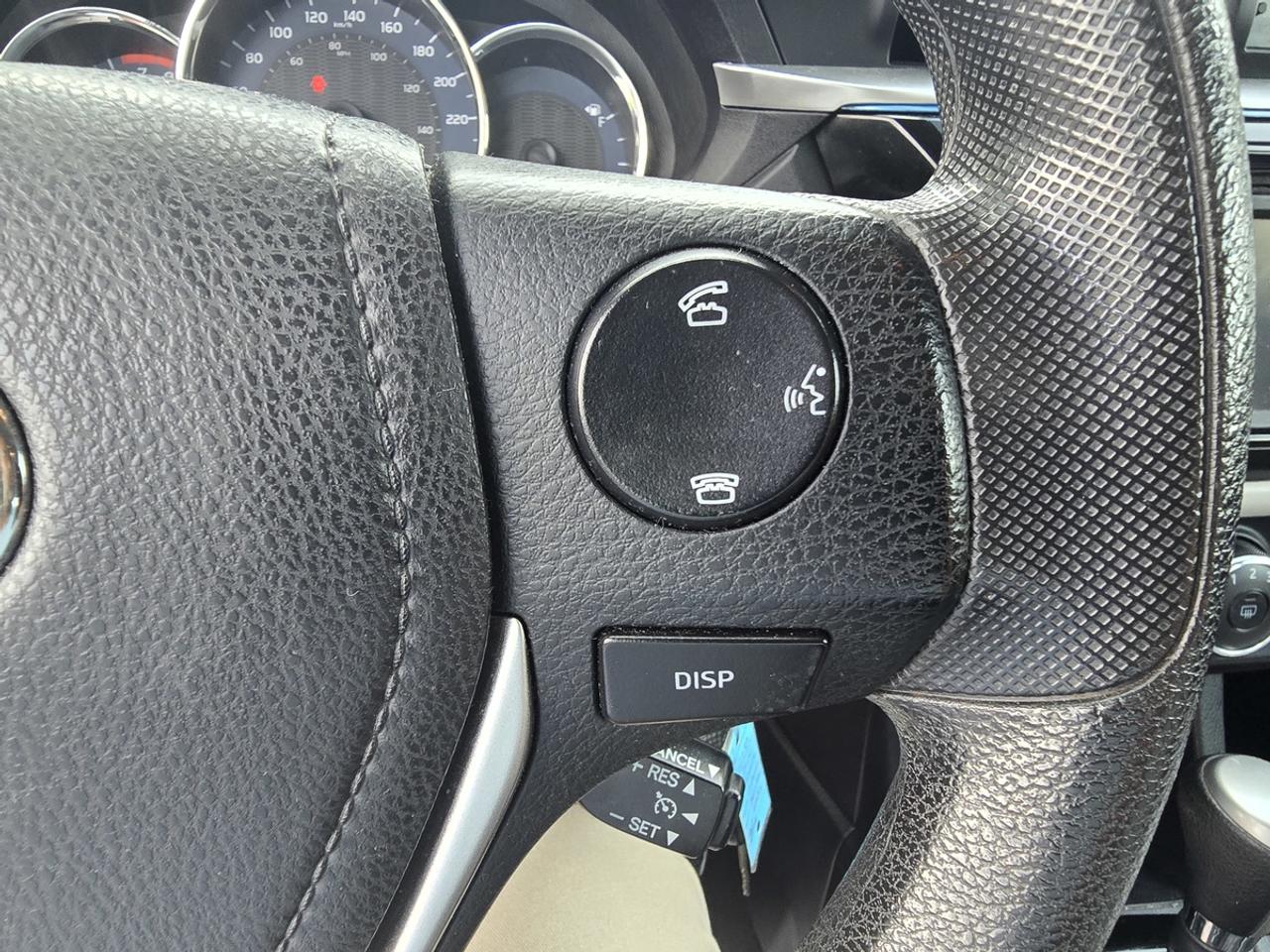 2015 Toyota Corolla LE Photo