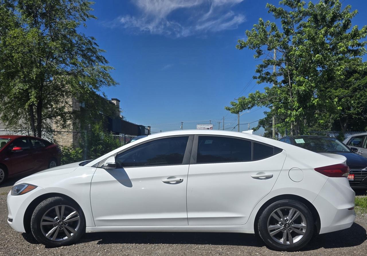 2018 Hyundai Elantra SEL Photo3