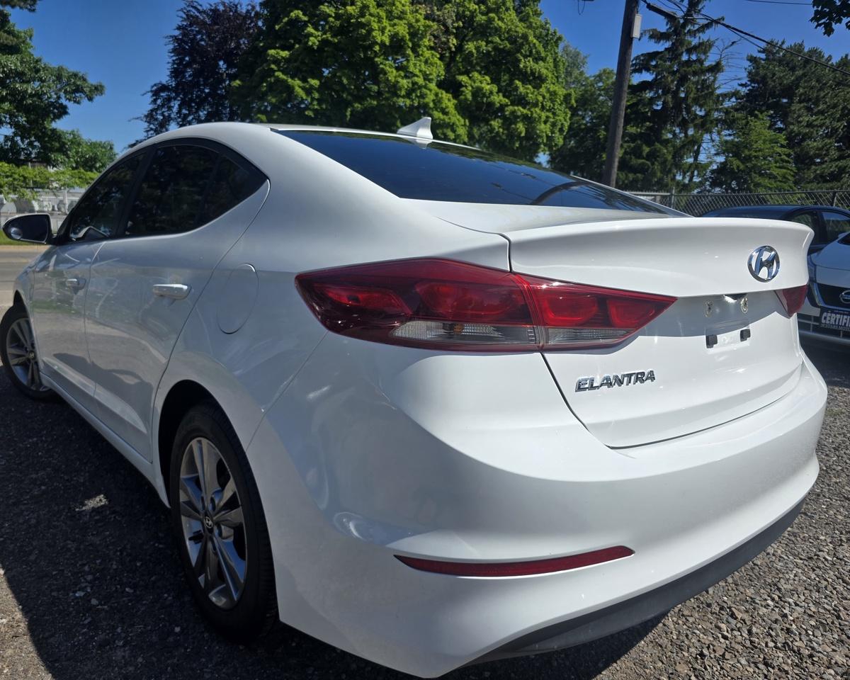 2018 Hyundai Elantra SEL Photo