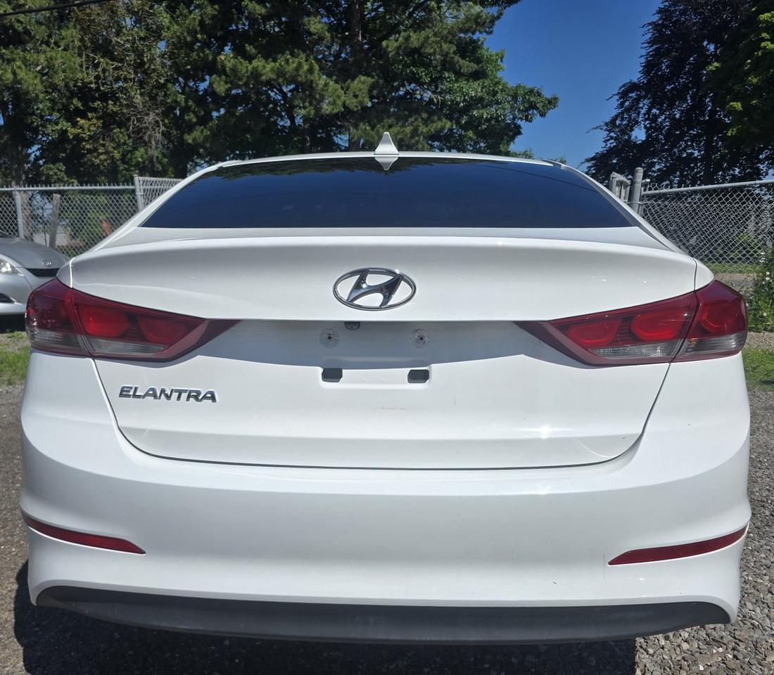 2018 Hyundai Elantra SEL Photo