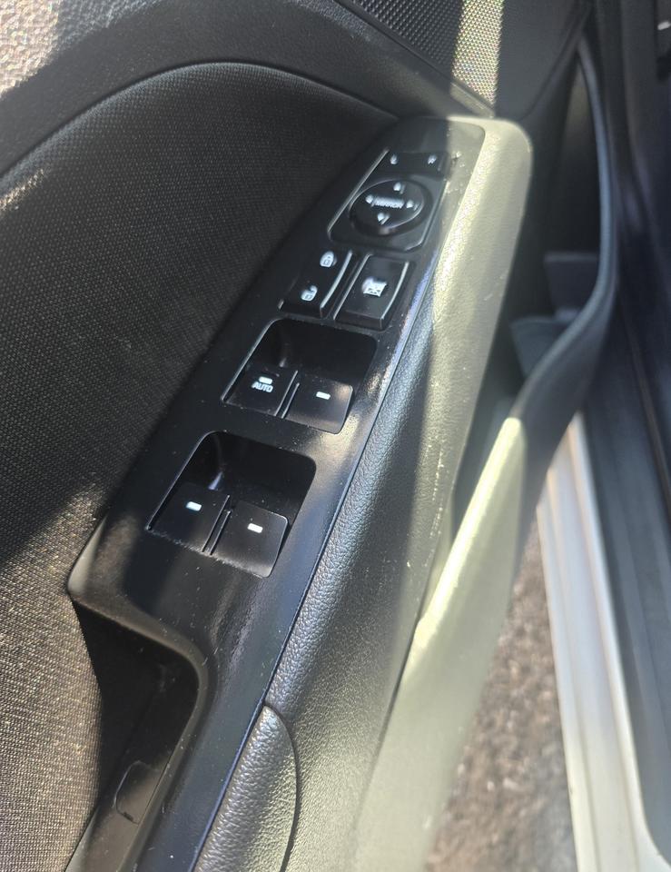 2018 Hyundai Elantra SEL Photo