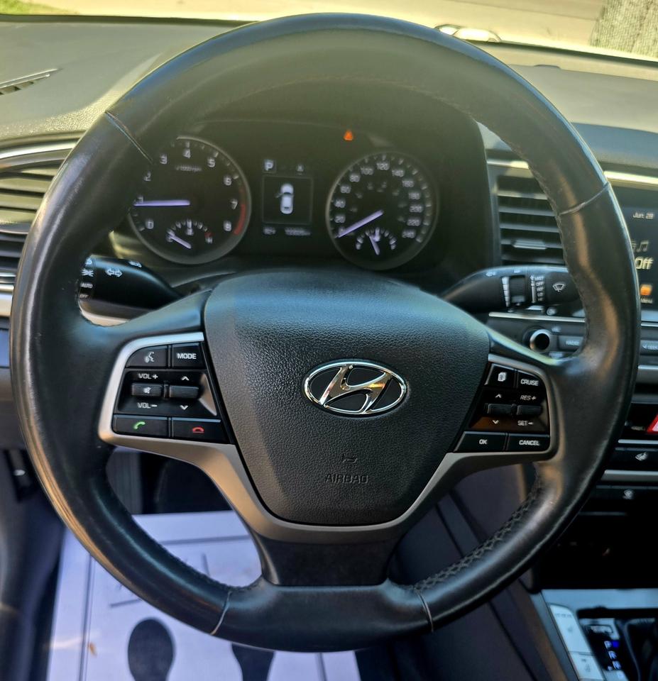 2018 Hyundai Elantra SEL Photo