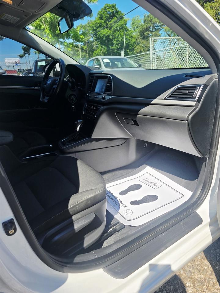 2018 Hyundai Elantra SEL Photo