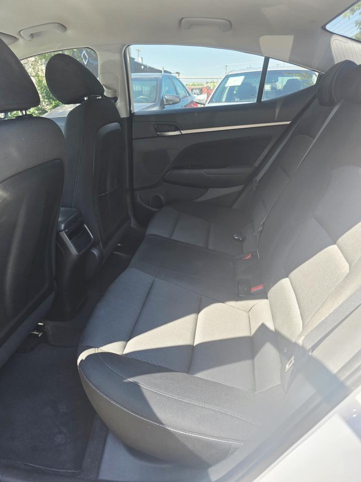 2018 Hyundai Elantra SEL Photo