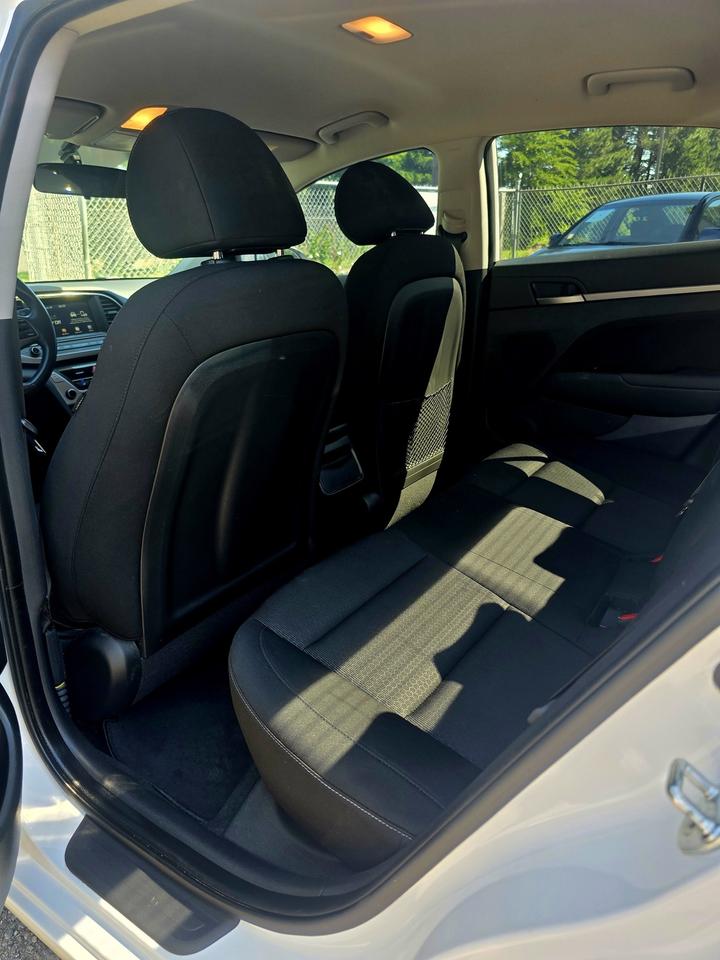 2018 Hyundai Elantra SEL Photo