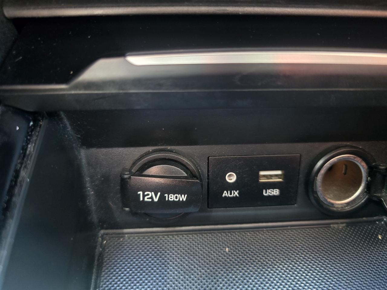 2018 Hyundai Elantra SEL Photo